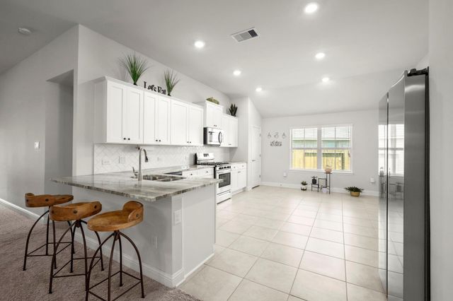 10203 Whitney Reach Drive, Rosharon, TX 77583