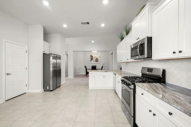 10203 Whitney Reach Drive, Rosharon, TX 77583