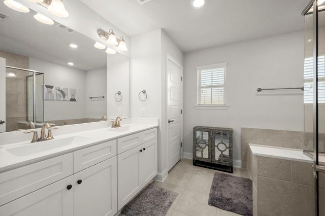 10203 Whitney Reach Drive, Rosharon, TX 77583