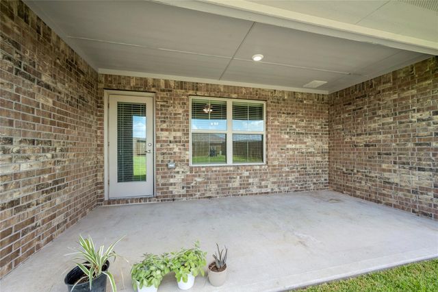 10203 Whitney Reach Drive, Rosharon, TX 77583