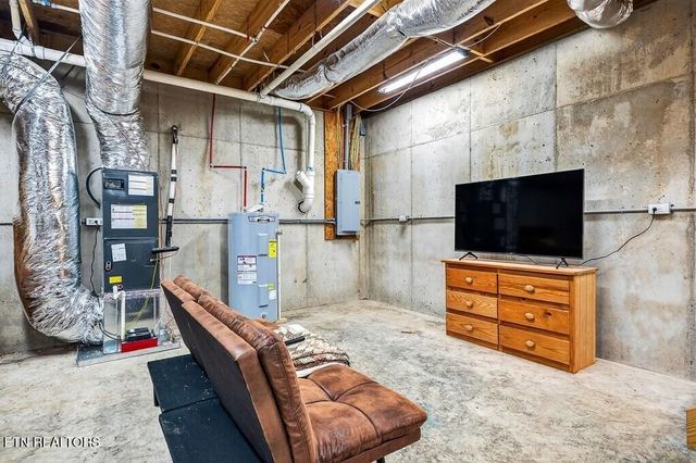 99 Judkins Lane, Hickman, TN 38567