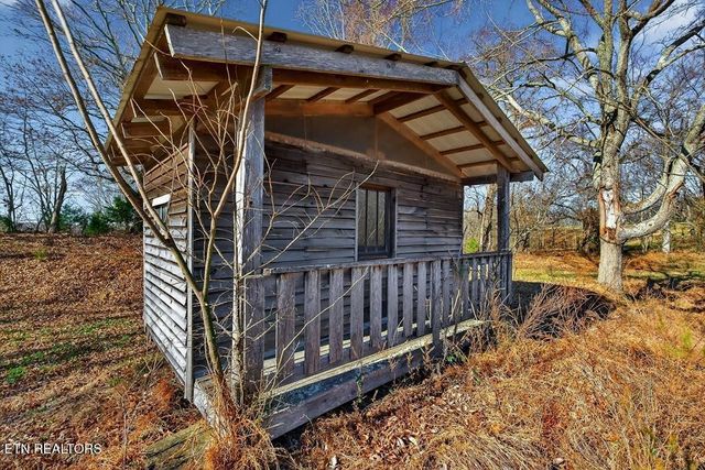 99 Judkins Lane, Hickman, TN 38567