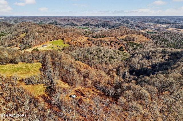 99 Judkins Lane, Hickman, TN 38567