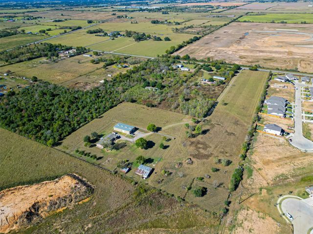 32445 Knebel Road, Waller, TX 77484