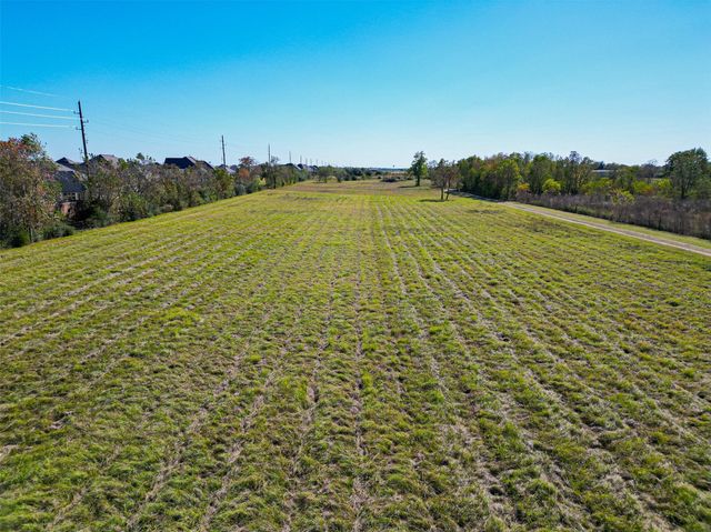 32445 Knebel Road, Waller, TX 77484