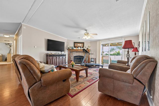 32445 Knebel Road, Waller, TX 77484