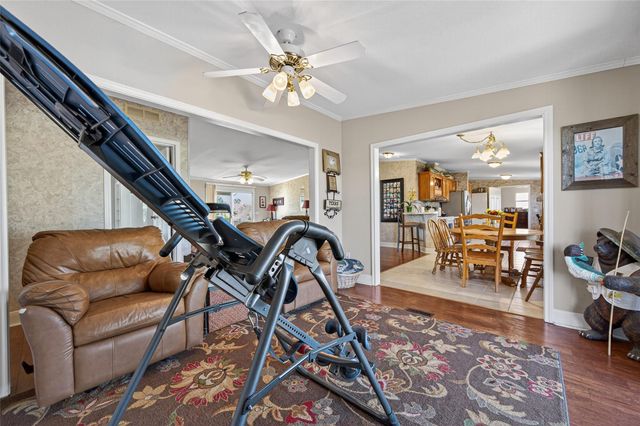 32445 Knebel Road, Waller, TX 77484