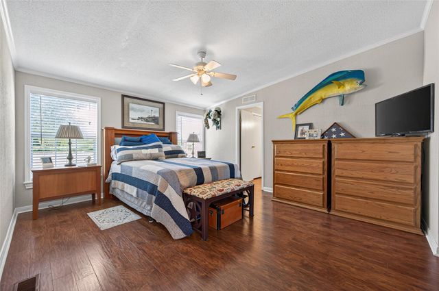 32445 Knebel Road, Waller, TX 77484