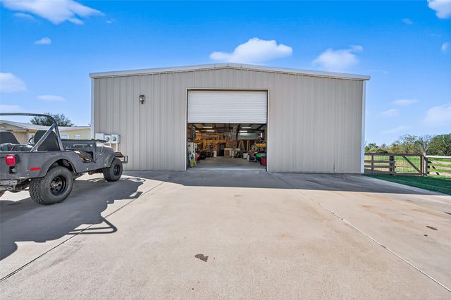 32445 Knebel Road, Waller, TX 77484