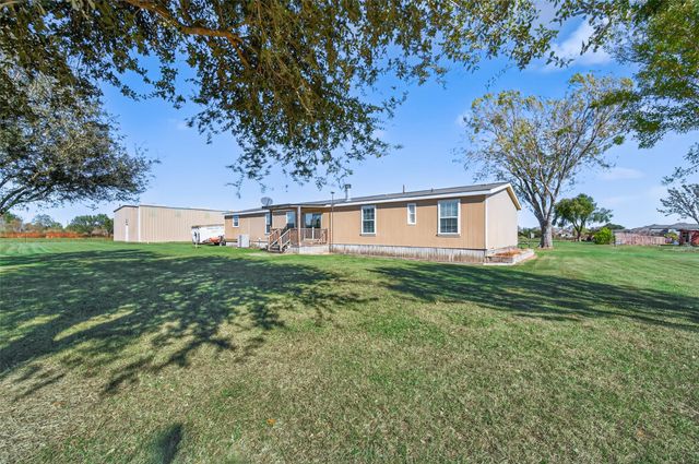 32445 Knebel Road, Waller, TX 77484