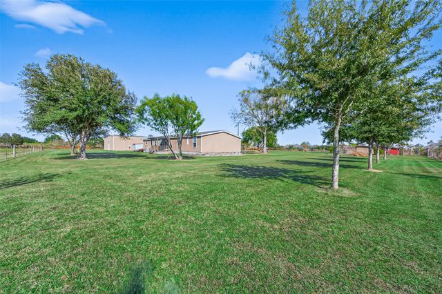 32445 Knebel Road, Waller, TX 77484