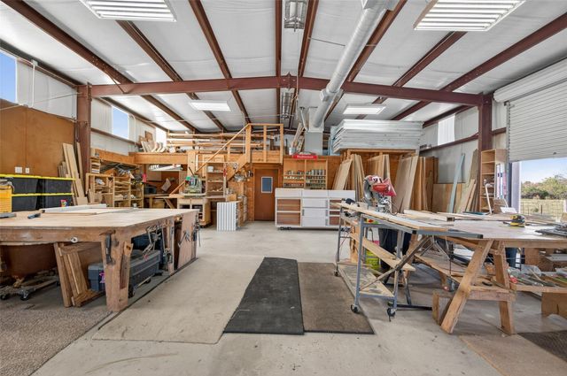 32445 Knebel Road, Waller, TX 77484