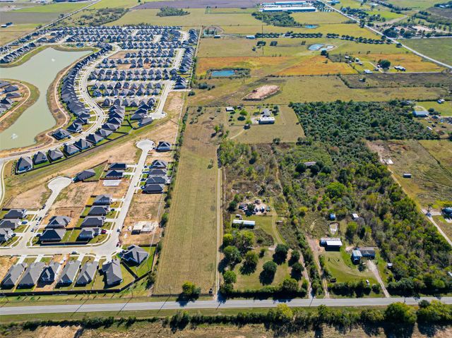 32445 Knebel Road, Waller, TX 77484