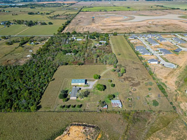 32445 Knebel Road, Waller, TX 77484