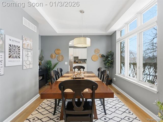 8153 Sashabaw Ridge Drive, Clarkston, MI 48348