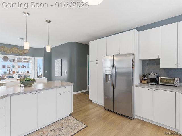 8153 Sashabaw Ridge Drive, Clarkston, MI 48348