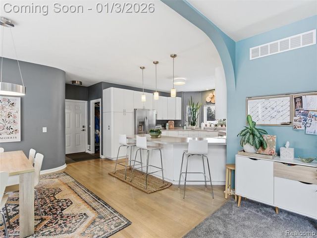 8153 Sashabaw Ridge Drive, Clarkston, MI 48348