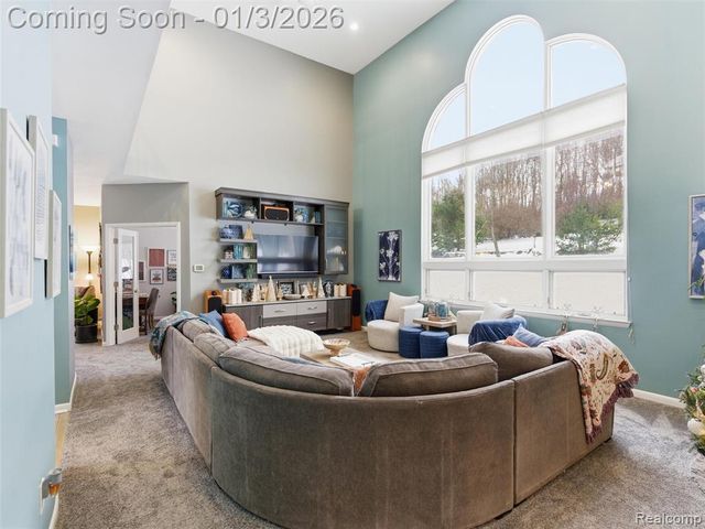 8153 Sashabaw Ridge Drive, Clarkston, MI 48348