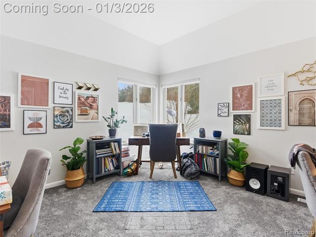 8153 Sashabaw Ridge Drive, Clarkston, MI 48348