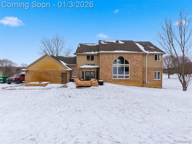 8153 Sashabaw Ridge Drive, Clarkston, MI 48348