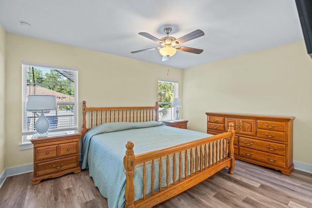 907 Queen Rd, St Augustine, FL 32086