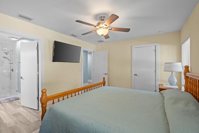 907 Queen Rd, St Augustine, FL 32086