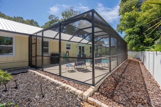 907 Queen Rd, St Augustine, FL 32086