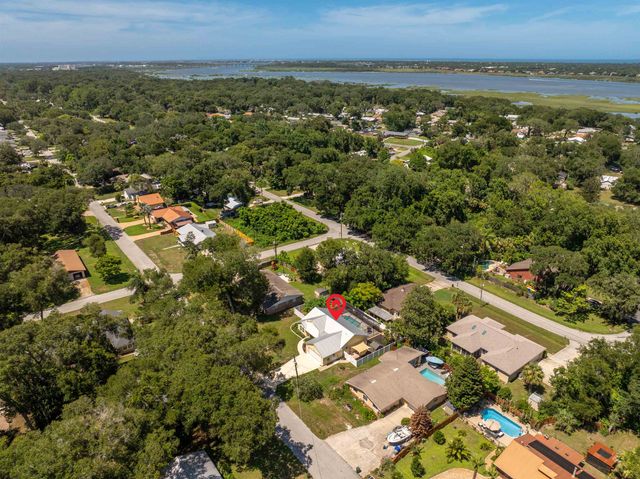907 Queen Rd, St Augustine, FL 32086