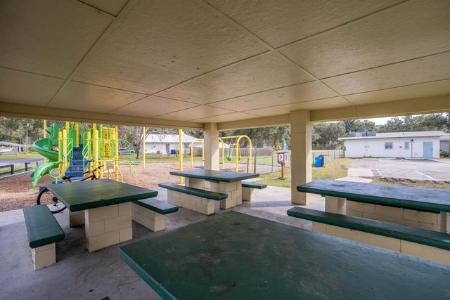 907 Queen Rd, St Augustine, FL 32086