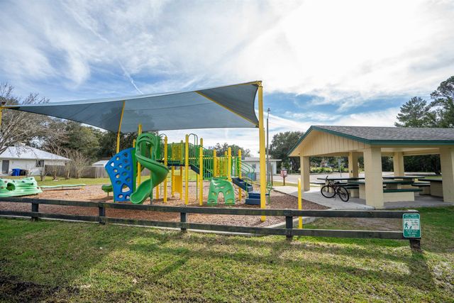 907 Queen Rd, St Augustine, FL 32086