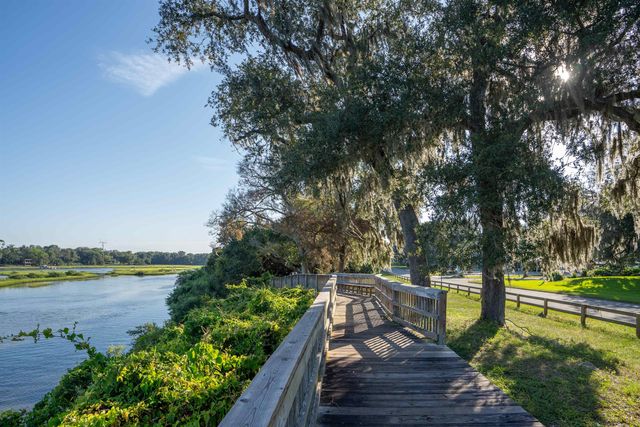 907 Queen Rd, St Augustine, FL 32086