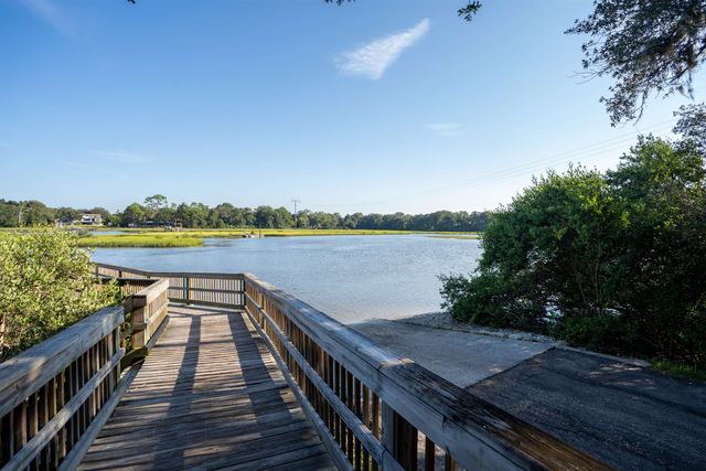 907 Queen Rd, St Augustine, FL 32086