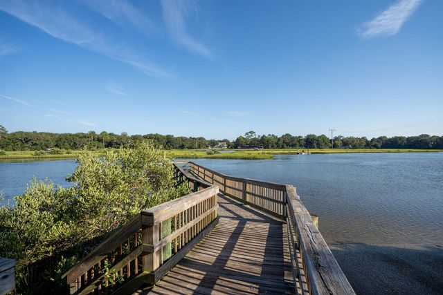 907 Queen Rd, St Augustine, FL 32086