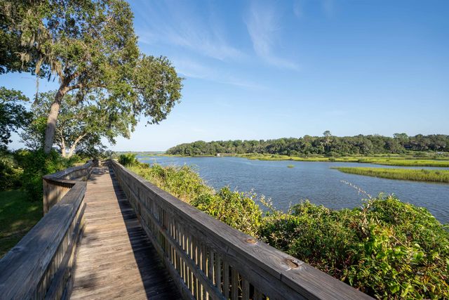 907 Queen Rd, St Augustine, FL 32086