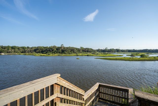 907 Queen Rd, St Augustine, FL 32086