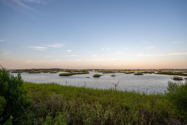907 Queen Rd, St Augustine, FL 32086