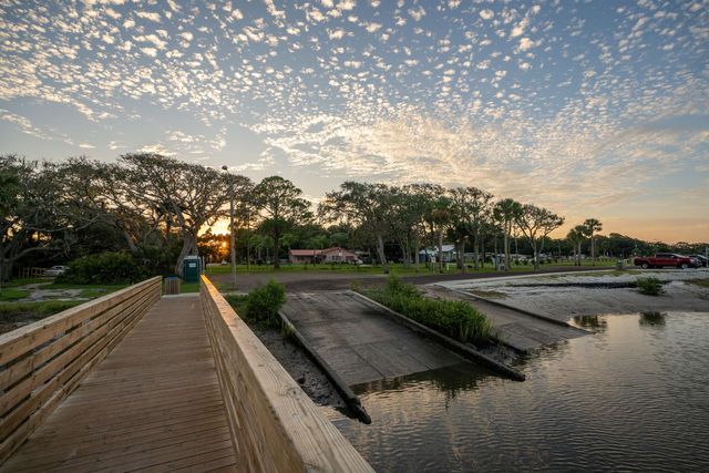 907 Queen Rd, St Augustine, FL 32086