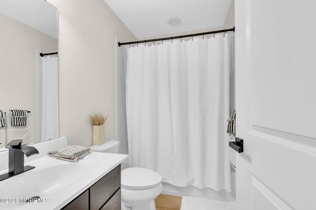 108 Spirit Way 708, Brick, NJ 08723