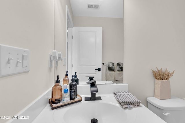 108 Spirit Way 708, Brick, NJ 08723