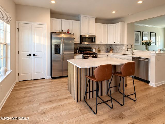 108 Spirit Way 708, Brick, NJ 08723