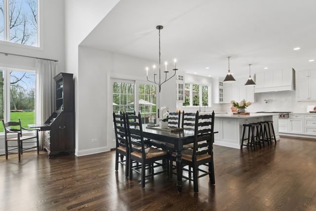425 BROOKMONT Lane, North Barrington, IL 60010