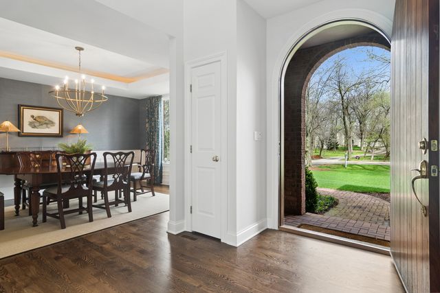 425 BROOKMONT Lane, North Barrington, IL 60010
