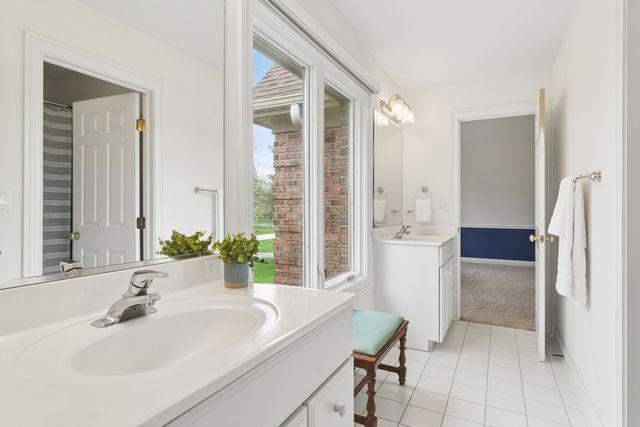 425 BROOKMONT Lane, North Barrington, IL 60010