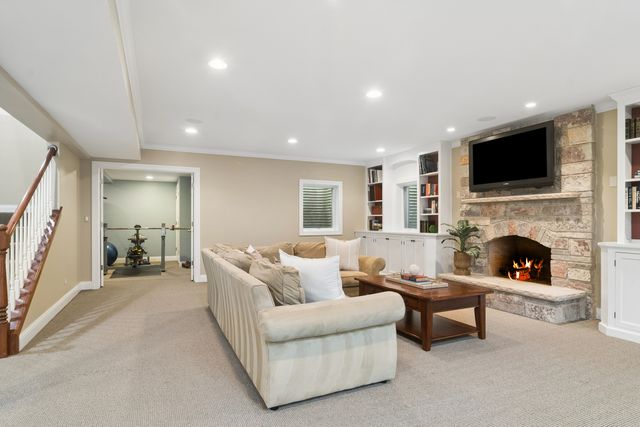 425 BROOKMONT Lane, North Barrington, IL 60010