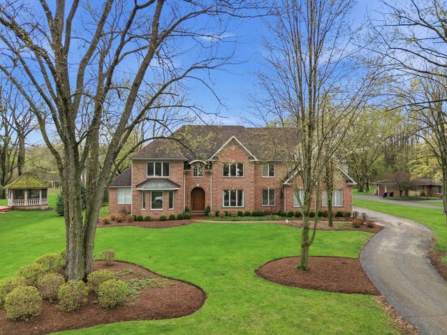 425 BROOKMONT Lane, North Barrington, IL 60010