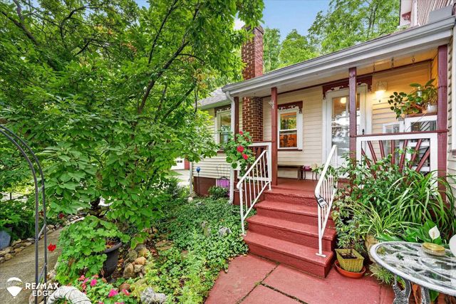 327 Reid Road, Grand Blanc, MI 48439
