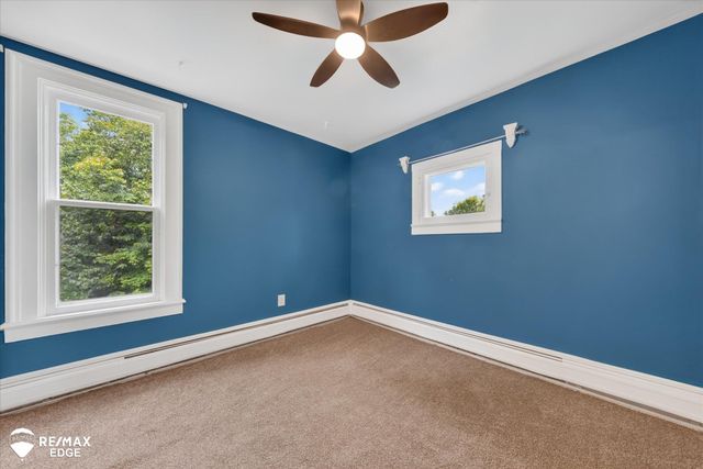 327 Reid Road, Grand Blanc, MI 48439