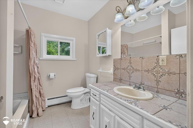 327 Reid Road, Grand Blanc, MI 48439