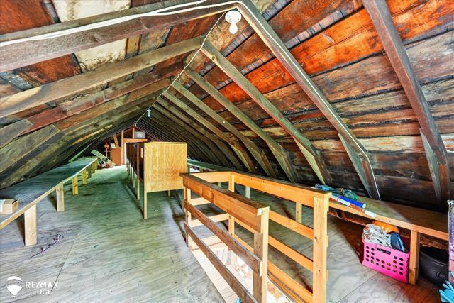 327 Reid Road, Grand Blanc, MI 48439
