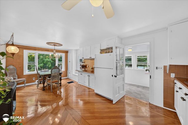 327 Reid Road, Grand Blanc, MI 48439